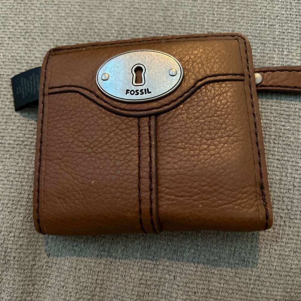 Fossil Tan Leather Bifold Wallet
